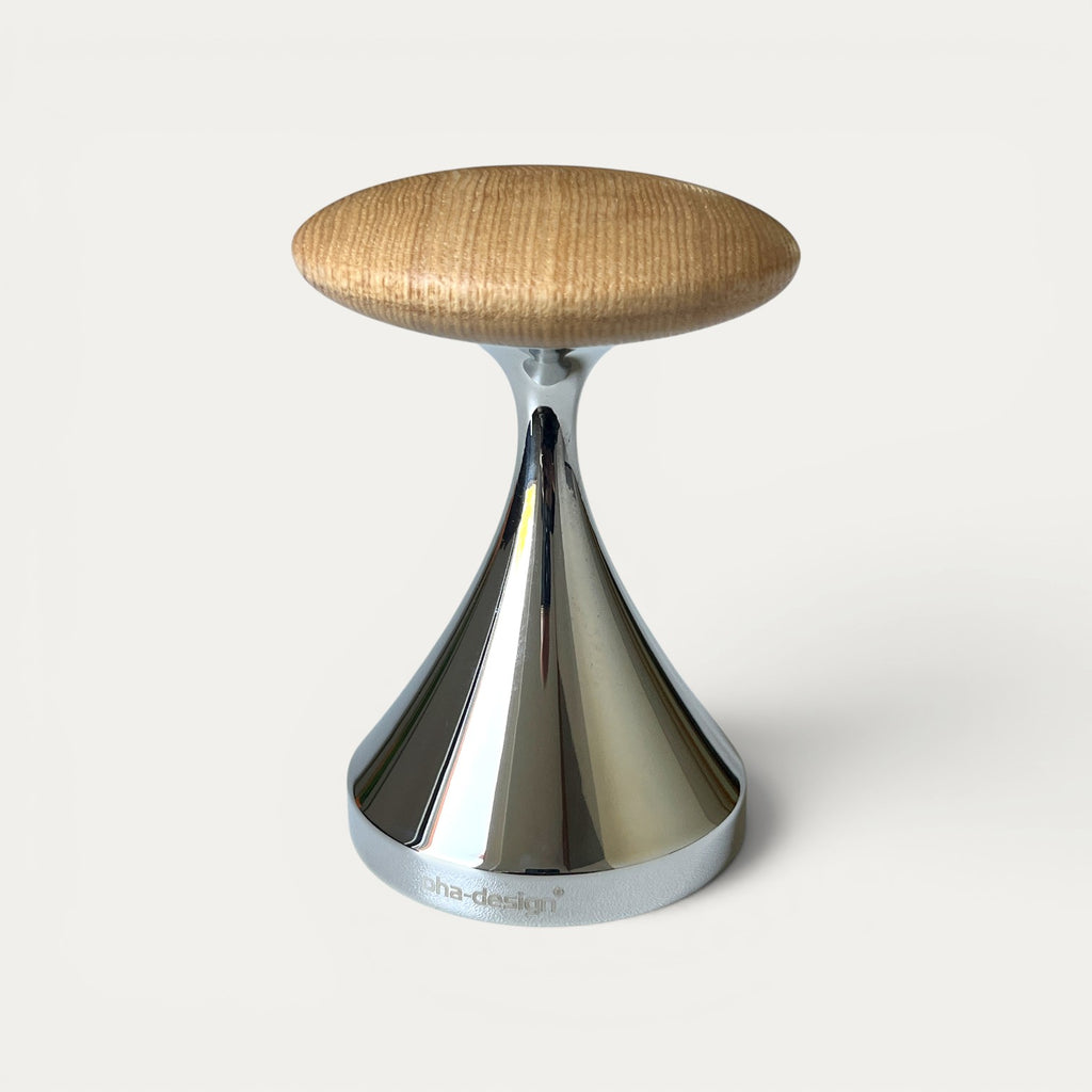 Espresso-Tamper dotto No.3 mit hellem Eschengriff und Edelstahlbasis